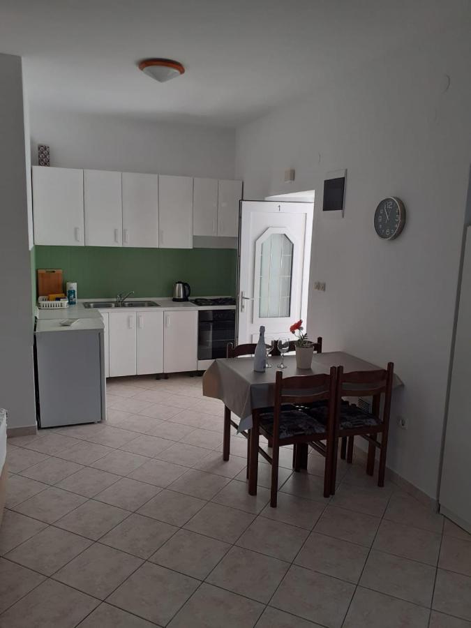 Apartments Vinea Baška Voda Exteriör bild