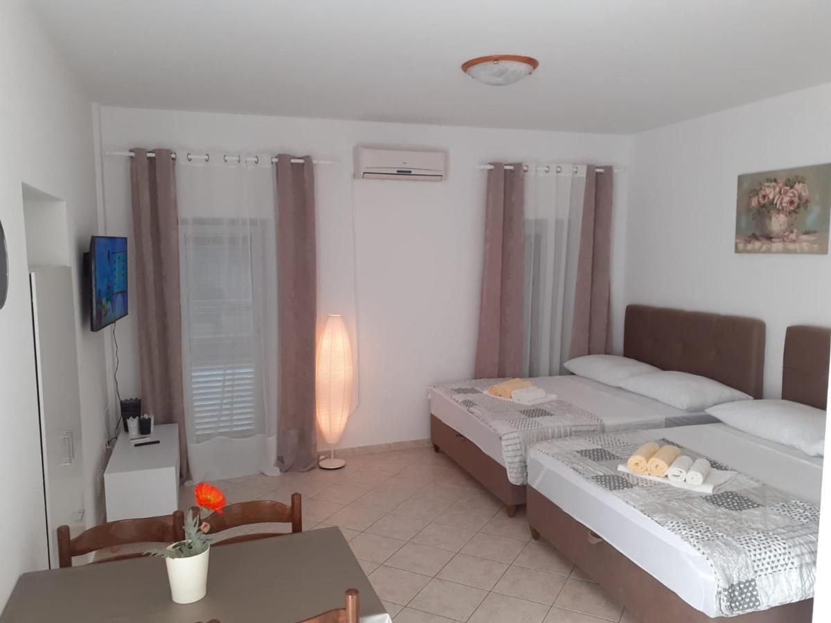 Apartments Vinea Baška Voda Exteriör bild